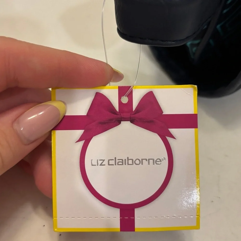 NWT Liz Claiborne Hanging Travel makeup bag